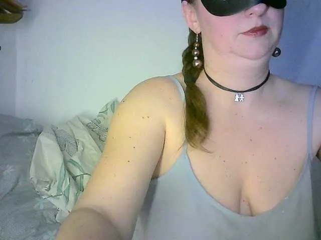 GoldenFisha – webcam model profile photo