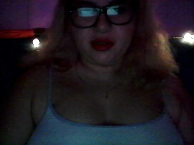 Kristi-13 – webcam model profile photo