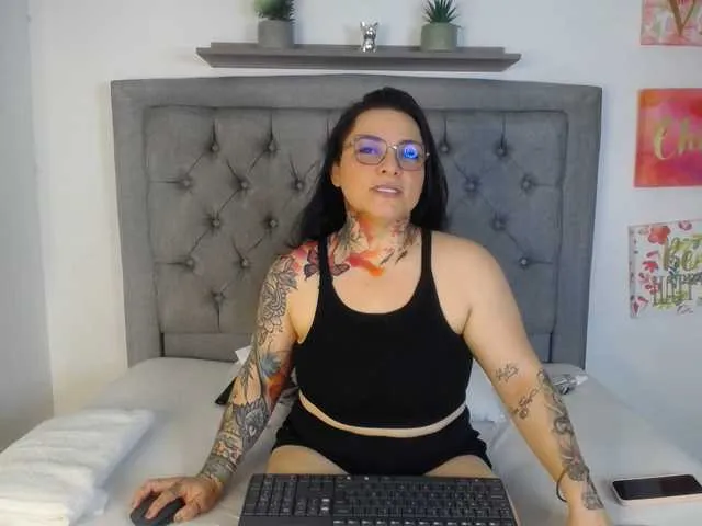 laurenchubby – webcam model profile photo