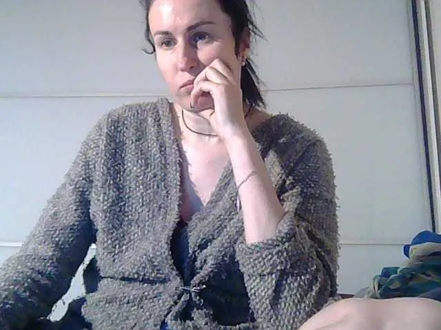 lily133 – webcam model profile photo