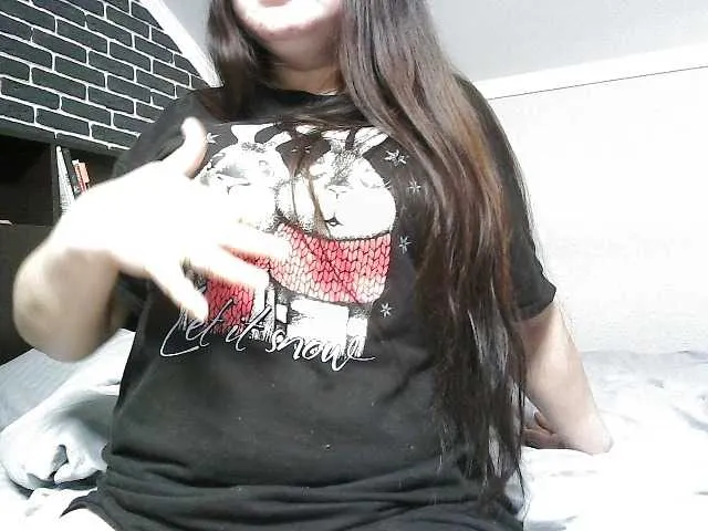 Lyana – webcam model profile photo