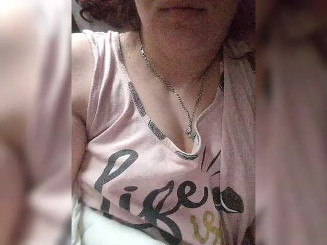 Curvy tagged live sex cams