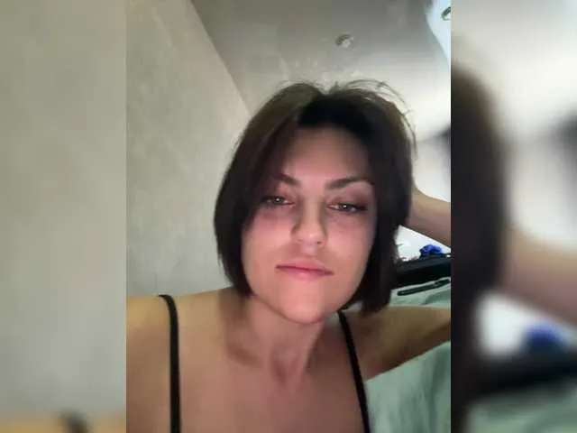 MileniumJuls – webcam model profile photo