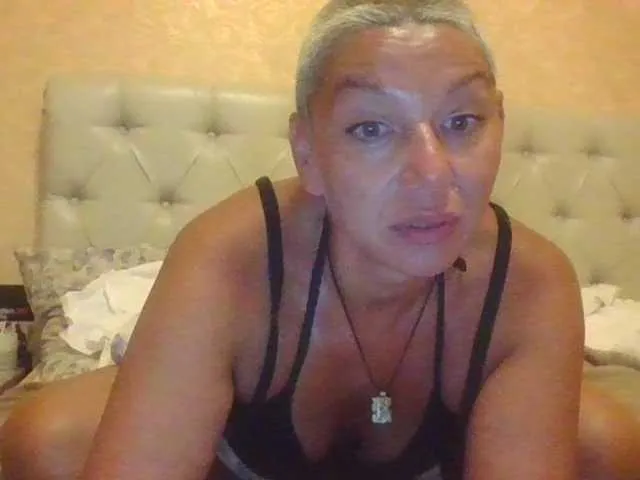 mortal2-1 – webcam model profile photo