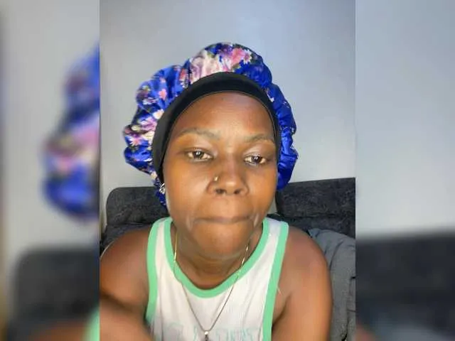 Pixieglow254 – webcam model profile photo