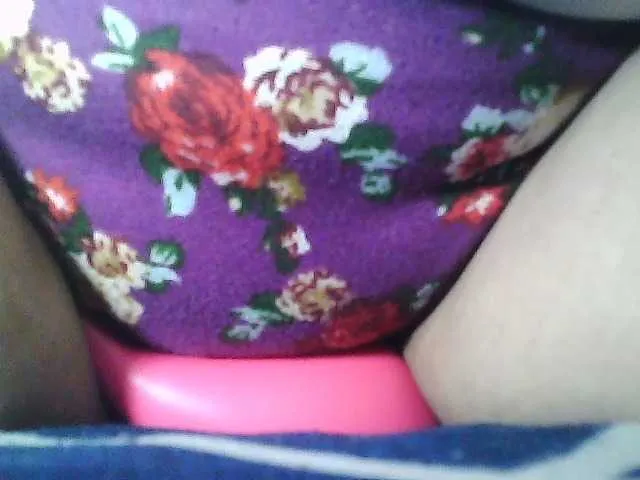 sexycharu – webcam model profile photo