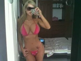 KinnyBoobs – webcam model profile photo